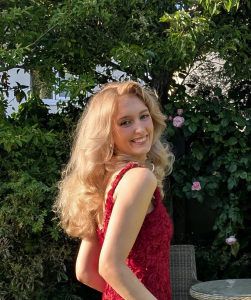 Photo of Sarah Stewart